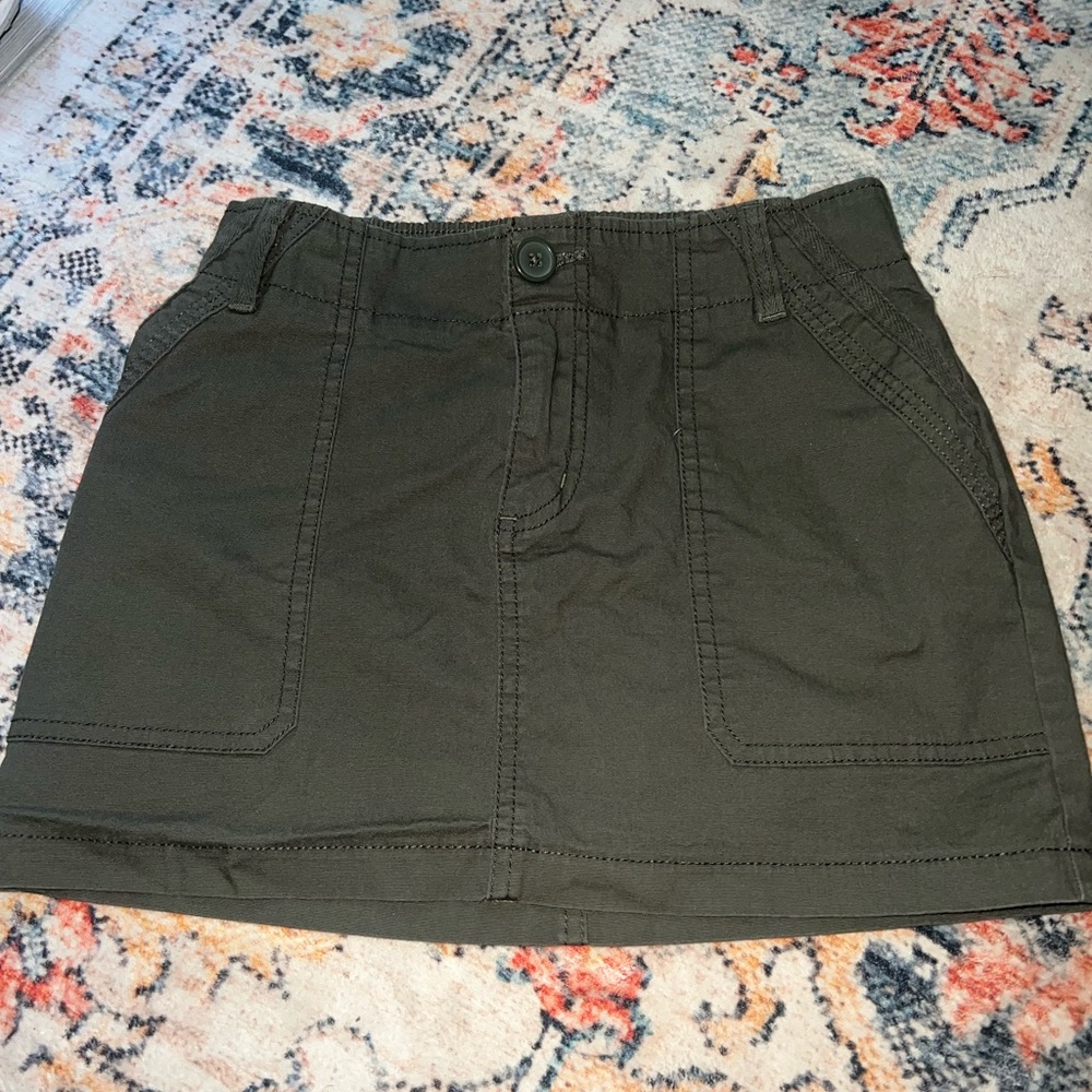 Green cargo mini skirt